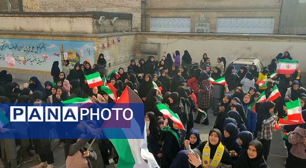 مراسم گرامیداشت شهدای مقاومت در دبیرستان گلشن آزادی مشهد