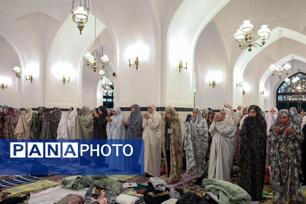 آیین معنوی اعتکاف در حرم مطهر رضوی- ۲