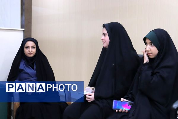 حضور مدیرکل فرهنگ و ارشاد اسلامی آذربایجان شرقی در دفتر خبرگزاری پانا استان به‌مناسبت روز خبرنگار