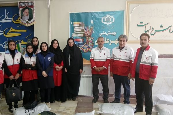 لبخند مهر علوی در تویسرکان اجرا شد؛ همدلی برای آینده دانش‌آموزان نیازمند