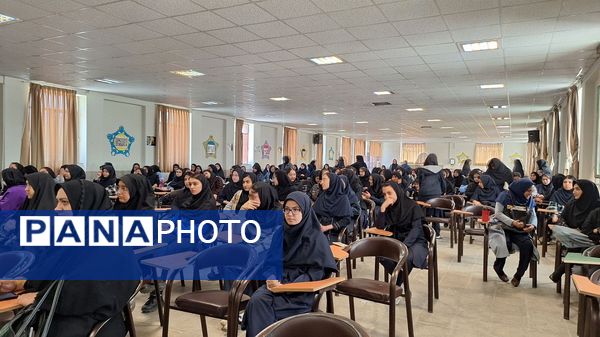 یادواره شهدای دانش‌آموزی در دبیرستان فاطمیه ناحیه یک کرج
