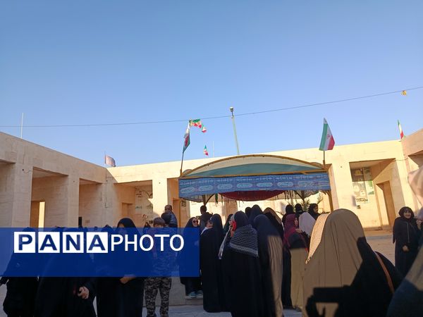 حضور دختران رضویه در اردوی راهیان نور