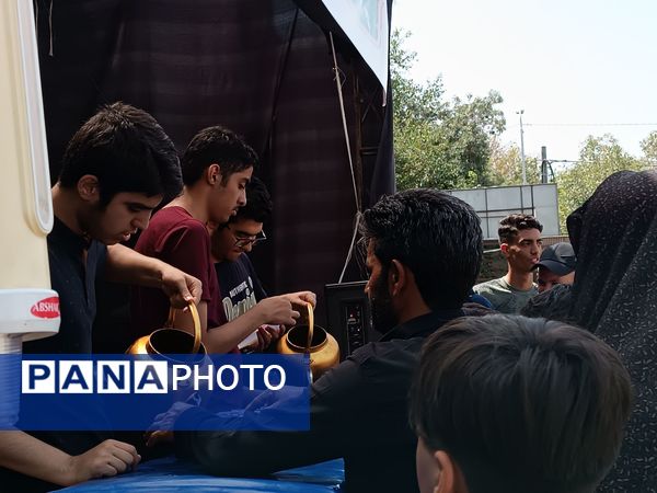 بازدید  رئیس مرکز حراست وزارت آموزش و پرورش از خدمت‌رسانی به زائران در مشهد