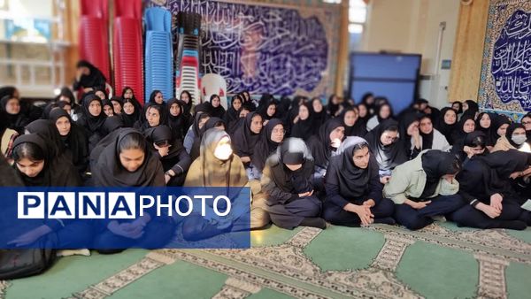 برگزاری آیین فاطمیه در دبیرستان نمونه دولتی حضرت زینب (س)