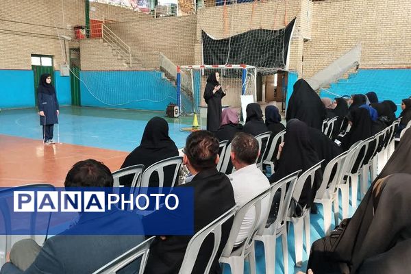 کارگاه آموزشی توانمندسازی دبیران و آموزگاران در درس تربیت بدنی