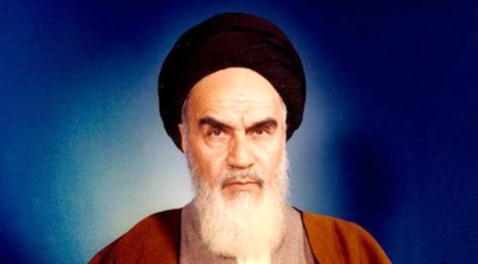  یاد و نام امام خمینی (ره) زنده تر از همیشه