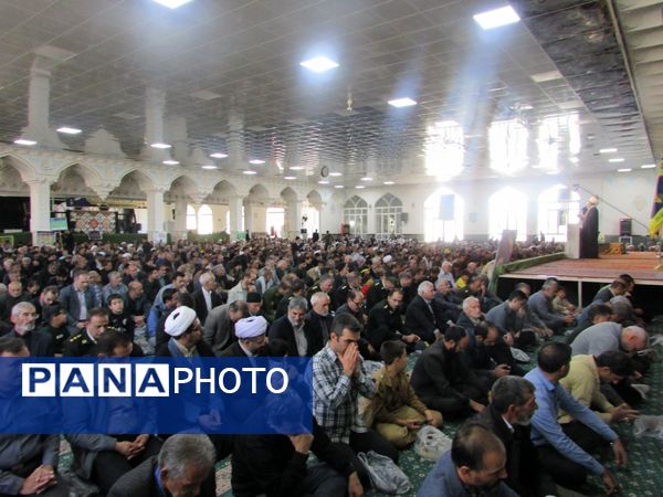 نمازجمعه با عطر شهید گمنام جان گرفت