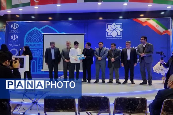 رقابت دانش‌آموزان ایده پرداز و پژوهشگر در رویداد دانش‌آموزی تین پلاس استان اردبیل 