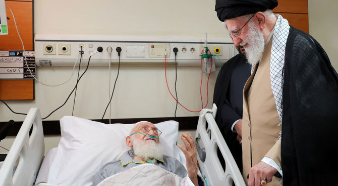 رهبر انقلاب از حضرت آیت‌الله نوری همدانی عیادت کردند