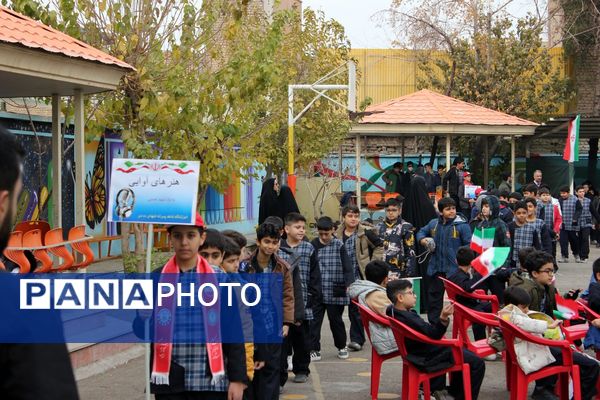  افتتاح جشنواره «امید فردا» در مدرسه شاهد ده دی ورامین