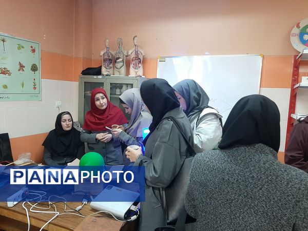تجربه‌های نوین برای آموزگاران در کارگاه علوم و آزمایشگاه 