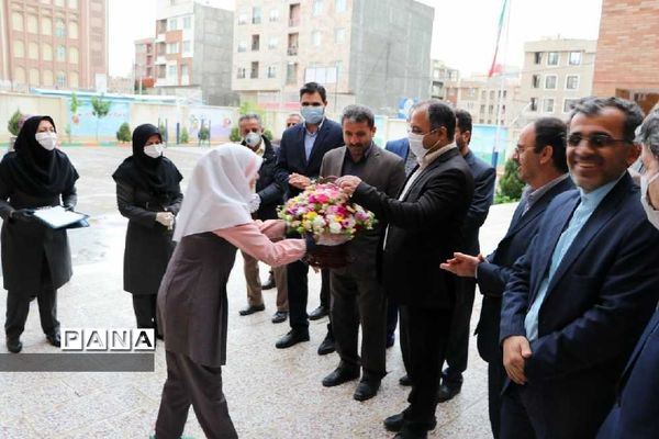 بازدید معاون عمرانی وزیر آموزش و پرورش از مدارس ابتدایی قزوین