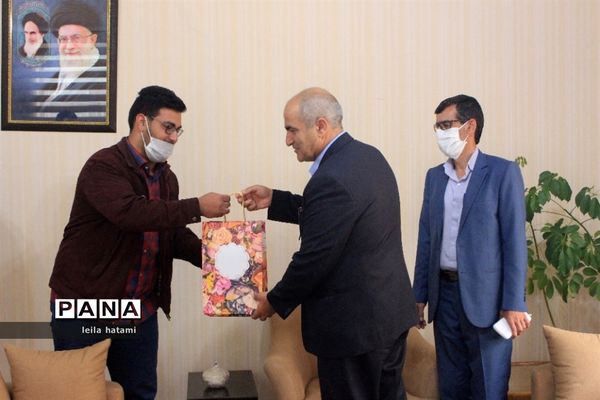 دیدار مدیرکل آموزش و پرورش آذربایجان شرقی با همکاران سازمان دانش آموزی استان