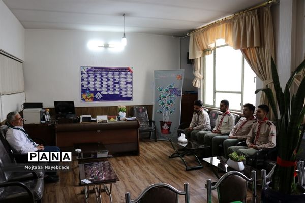 دیدار روسای سابق و فعلی، کارشناسان و دانش‌آموزان سازمان دانش‌آموزی نواحی مشهد با مدیرسازمان و تبریک سالروز تاسیس این نهاد