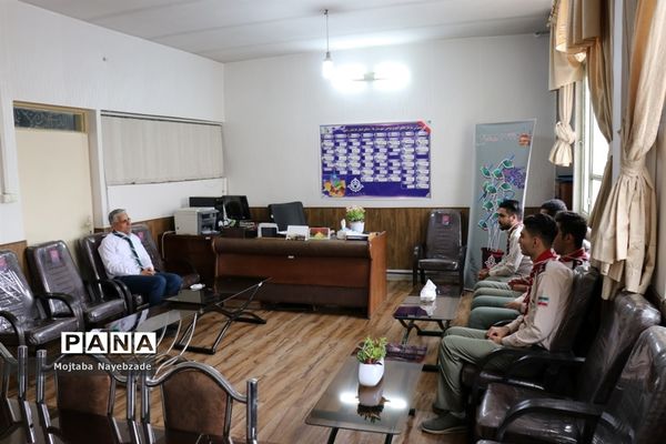 دیدار روسای سابق و فعلی، کارشناسان و دانش‌آموزان سازمان دانش‌آموزی نواحی مشهد با مدیرسازمان و تبریک سالروز تاسیس این نهاد