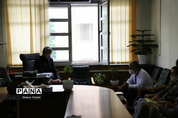 دیدار مدیر، کارکنان و دانش آموزان سازمان دانش آموزی خراسان رضوی با معاون پرورشی و فرهنگی استان