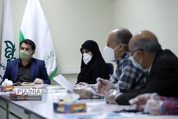 نشست توجیهی بازرسان عملکرد سرویس مدارس شهر تهران