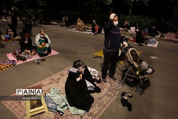 احیا شب نوزدهم ماه رمضان در دانشگاه تهران