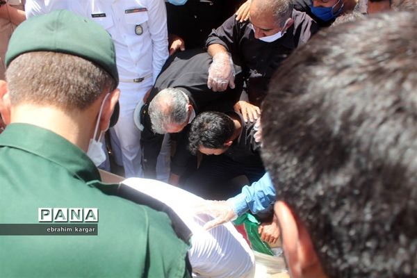 تشییع ناوبان یکم شهید اسماعیل پور خسرو از شهدای ناو کُنارک در شهرستان داراب -2