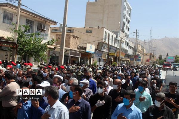 تشییع ناوبان یکم شهید اسماعیل پور خسرو از شهدای ناو کُنارک در شهرستان داراب -2
