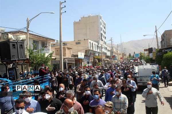 تشییع ناوبان یکم شهید اسماعیل پور خسرو از شهدای ناو کُنارک در شهرستان داراب -2