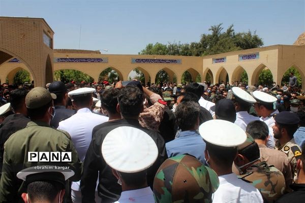 تشییع ناوبان یکم شهید اسماعیل پور خسرو از شهدای ناو کُنارک در شهرستان داراب -2