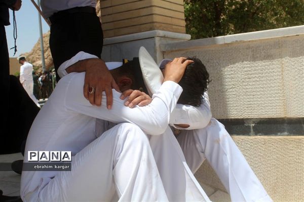 تشییع ناوبان یکم شهید اسماعیل پور خسرو از شهدای ناو کُنارک در شهرستان داراب -2