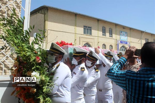 تشییع ناوبان یکم شهید اسماعیل پور خسرو از شهدای ناو کُنارک در شهرستان داراب -2