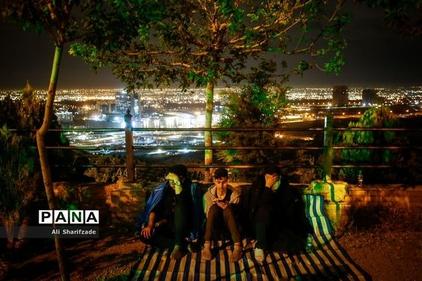 احیای شب بیست و یکم ماه رمضان در مقبره الشهدای چیتگر