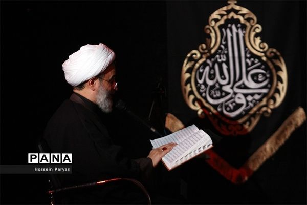 احیای شب بیست و یکم ماه رمضان در تهران