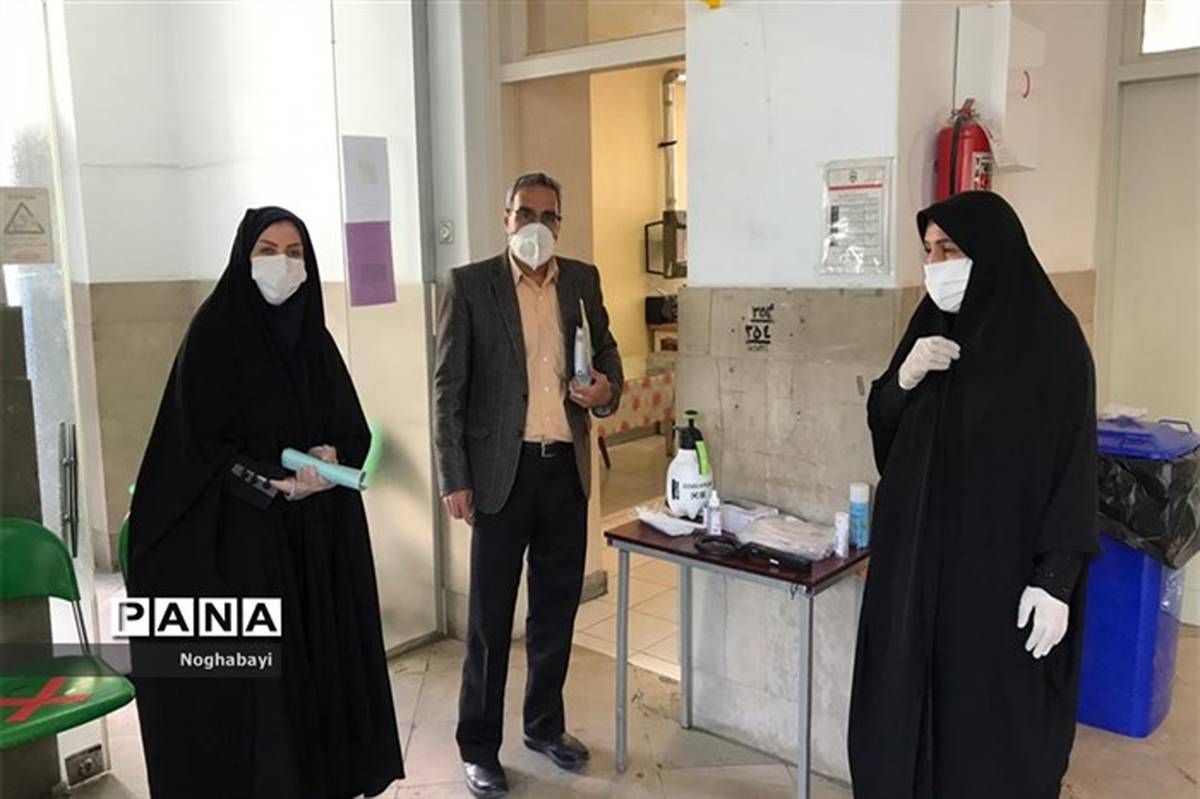 بازدید کارشناس سلامت اداره کل آموزش و پرورش شهر تهران  از یک مدرسه دولتی منطقه 8