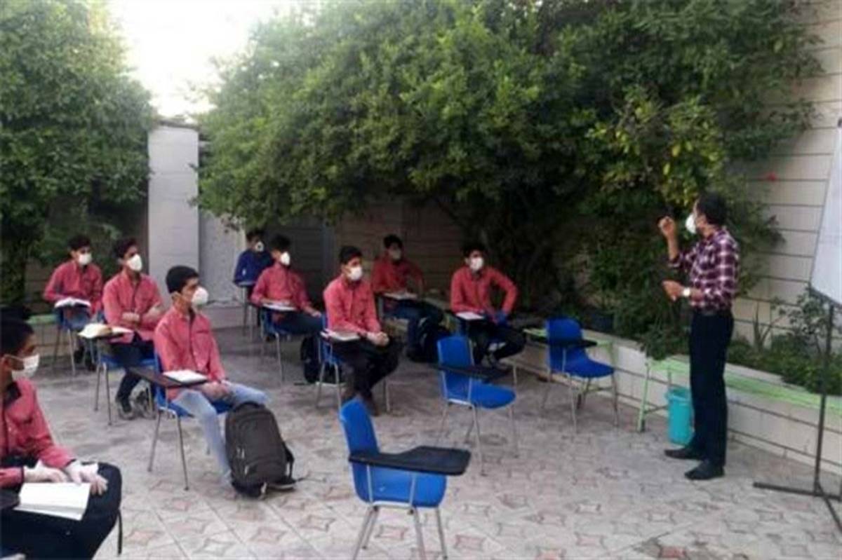 بازدید مدیر آموزش و پرورش دشتستان از مدارس شهر برازجان
