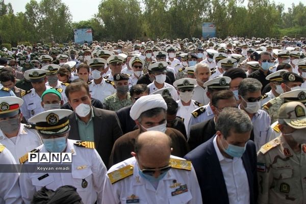 تشییع پیکر پاک ۵ شهید حادثه شناور کنارک نیروی دریایی ارتش در بوشهر