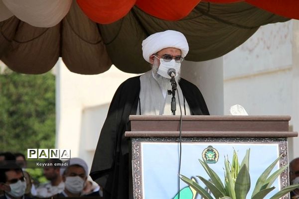تشییع پیکر پاک ۵ شهید حادثه شناور کنارک نیروی دریایی ارتش در بوشهر