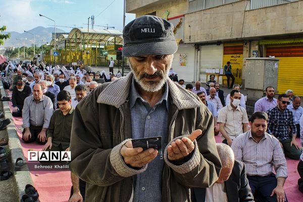 اقامه نماز عید سعید فطر در شهرک اکباتان