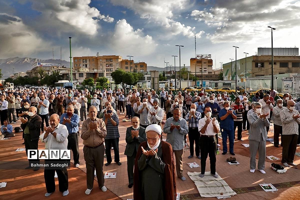 اقامه نماز عید سعید فطر در مسجدالرسول میدان رسالت