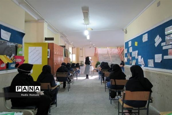 حضور دانش آموزان پایه نهم در امتحانات خردادماه