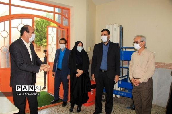 بازدید مدیرکل آموزش و پرورش استان بوشهر از حوزه‌های امتحانی