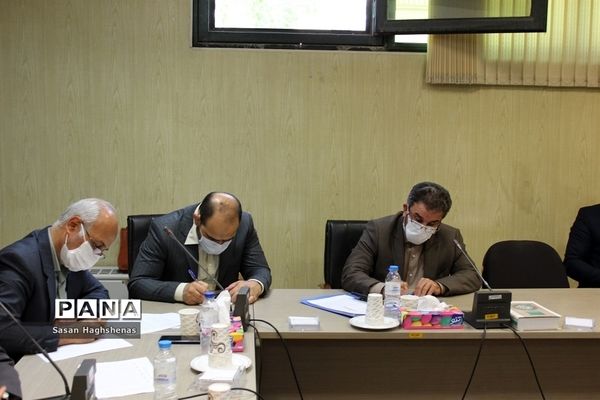 جلسه ستاد پیشگیری و مقابله با ساخت و سازهای غیرمجاز شهرستان اسلامشهر