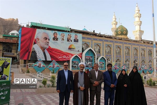 حضور مشاورمعاون پرورشی وزارت آموزش وپرورش در گلزاری شهدای کرمان