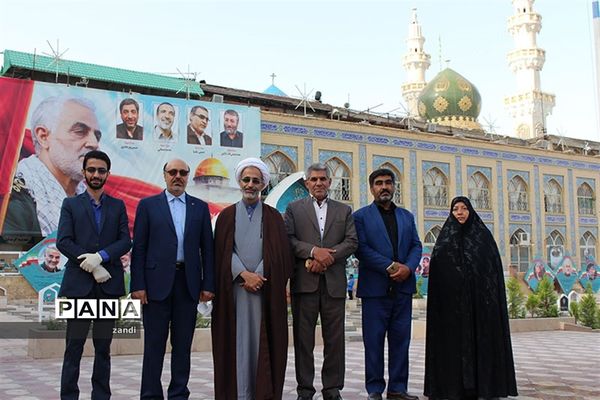 حضور مشاورمعاون پرورشی وزارت آموزش وپرورش در گلزاری شهدای کرمان