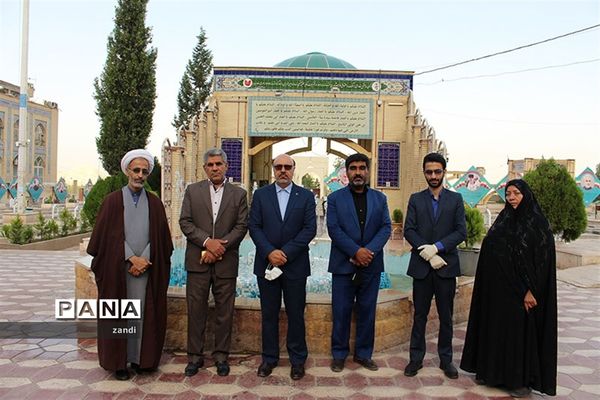 حضور مشاورمعاون پرورشی وزارت آموزش وپرورش در گلزاری شهدای کرمان
