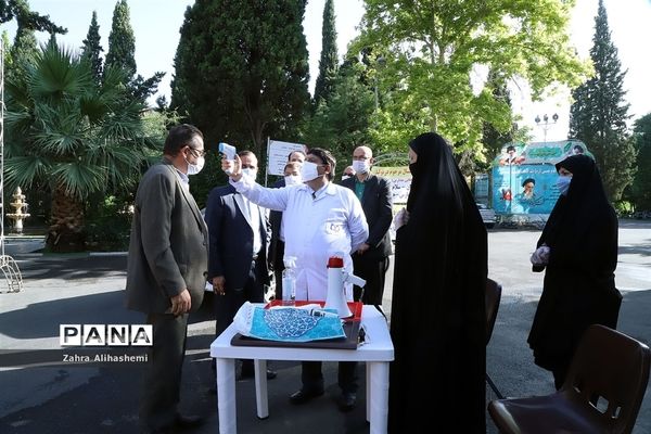 برگزاری امتحانات نهایی در دبیرستان ماندگار البرز