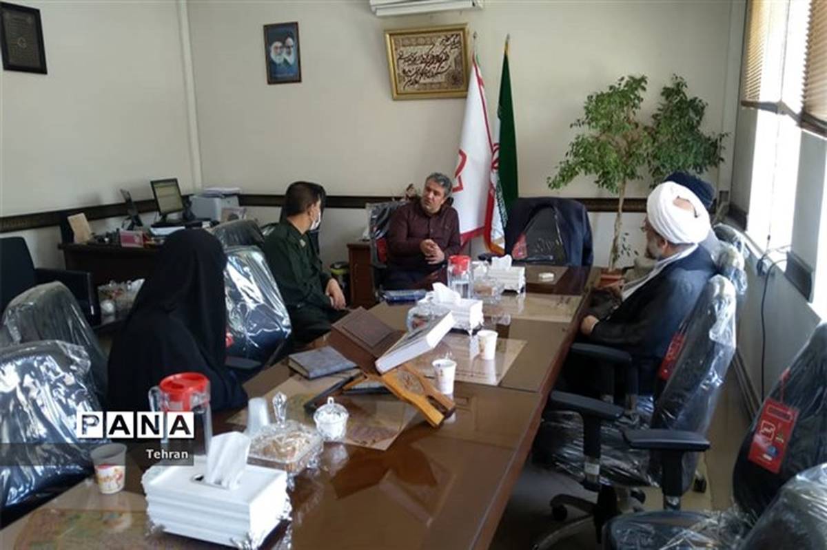 نشست مدیر آموزش و پرورش منطقه 17 با تولیت حوزه علمیه سفیران حضرت ابوطالب    