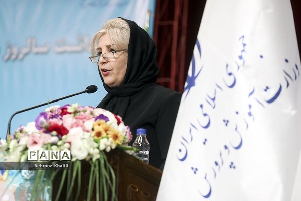 بزرگداشت سالروز در گذشت بنیانگذار جامعه خیرین مدرسه ساز کشور