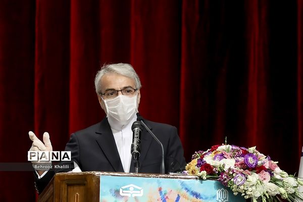 بزرگداشت سالروز در گذشت بنیانگذار جامعه خیرین مدرسه ساز کشور
