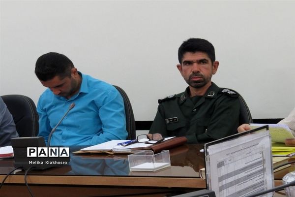 نشست شورای کانون و پایگاه بسیج دانش‌آموزی و فرهنگیان محمودآباد