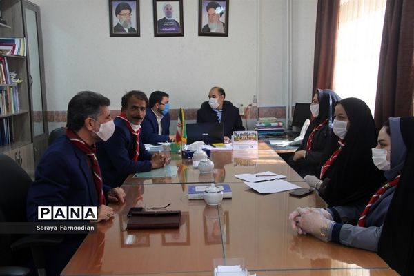 جلسه ویدئوکنفرانس قائم مقام سازمان دانش‌آموزی با مدیران سازمان دانش‌آموزی استان‌های سراسر کشور