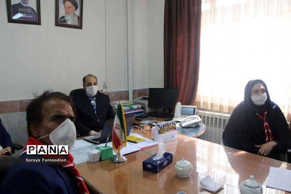 جلسه ویدئوکنفرانس قائم مقام سازمان دانش‌آموزی با مدیران سازمان دانش‌آموزی استان‌های سراسر کشور
