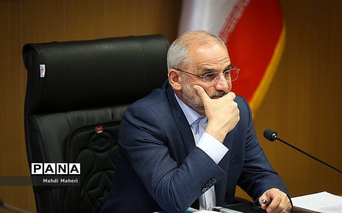 حاجی میرزایی: اجازه نمی‌دهیم دانش‌آموزی از آموختن محروم شود
